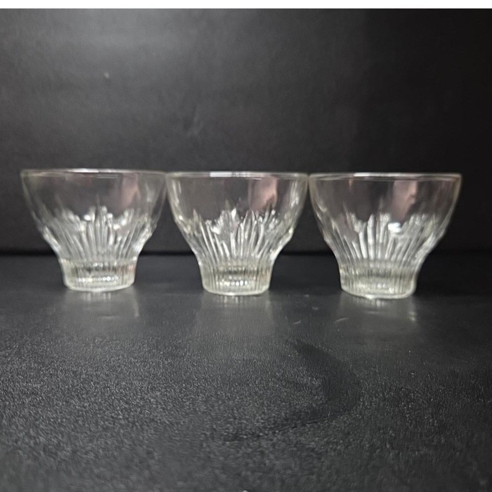 Indiana Glass Footed Cocktail Glasses, Set of 3, Vintage Ribbed Design Tumblers - Picture 5 of 11
